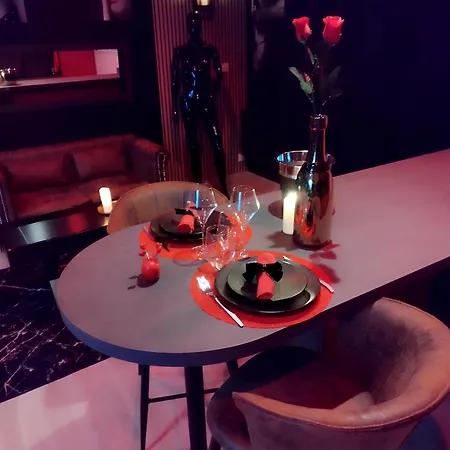 Room, 4 étoiles, 50 Nuances Romantiques