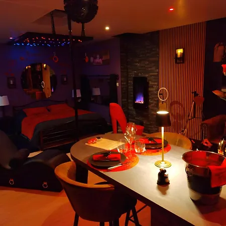 Casa vacanze Room, 4 étoiles, 50 Nuances Romantiques *