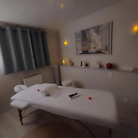 Room, 4 étoiles, 50 Nuances Romantiques