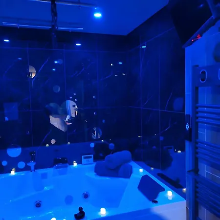 Room, 4 étoiles, 50 Nuances Romantiques Casa vacanze